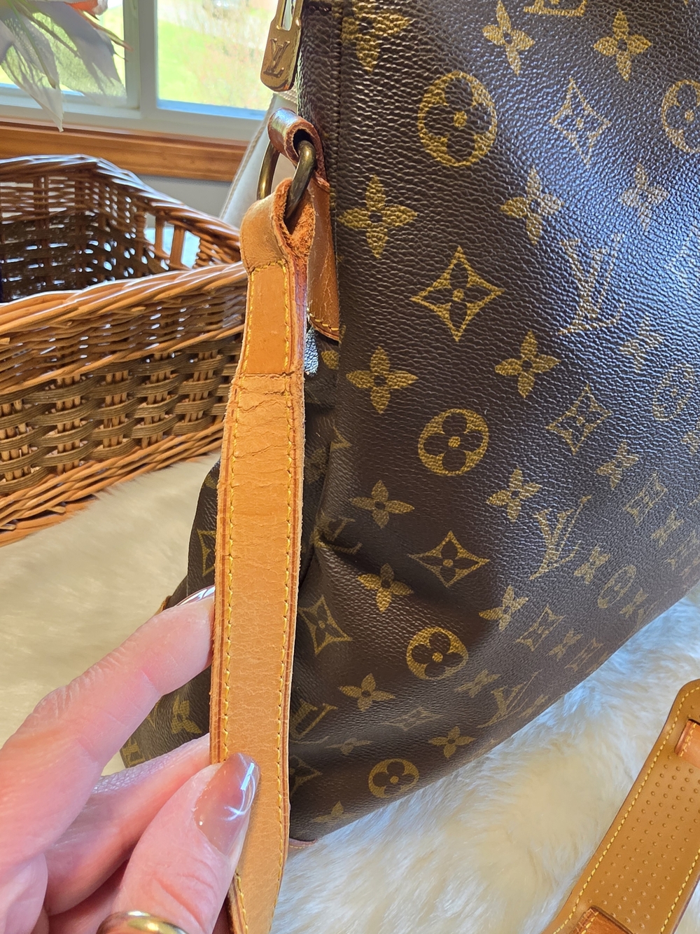 Louis Vuitton Monogram XL Travel Tote/weekender - Picture 12 of 14